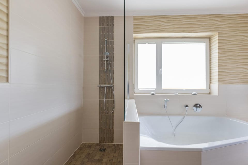 Bathroom, Living room