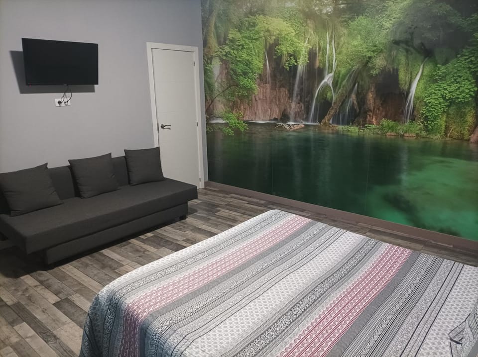 Hostal El Bosque Encantado Toledo Bed and Breakfast in Toledo