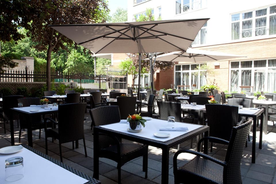Restaurant/places to eat, Garden