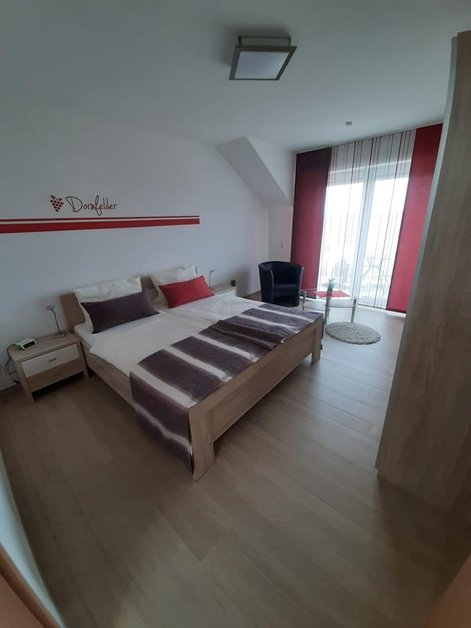 Bed, Living room, Photo of the whole room, Seating area, Bedroom