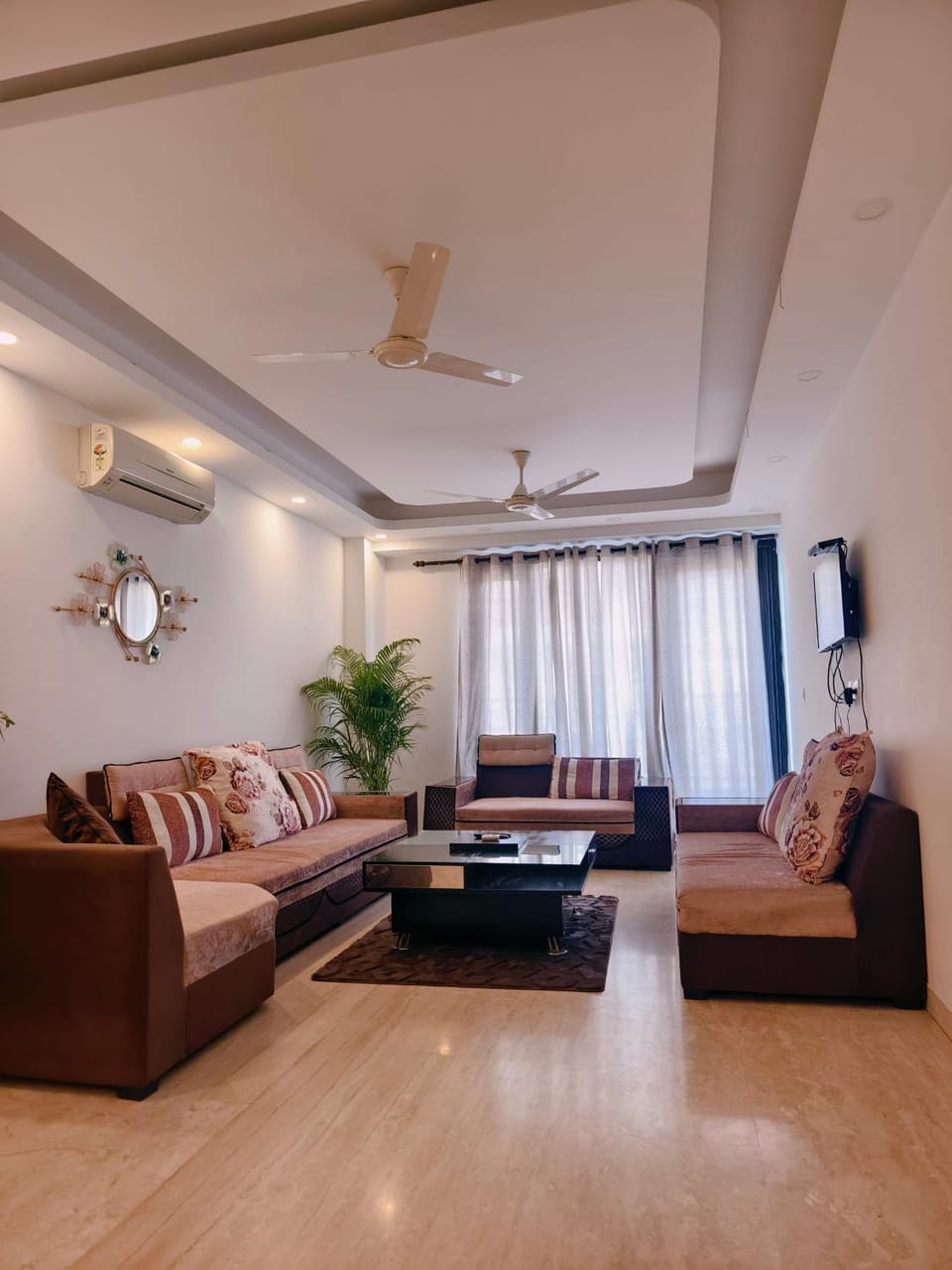 Hostmystay- 3Bhk Terrace! Gk1 M block Apartment in New Delhi