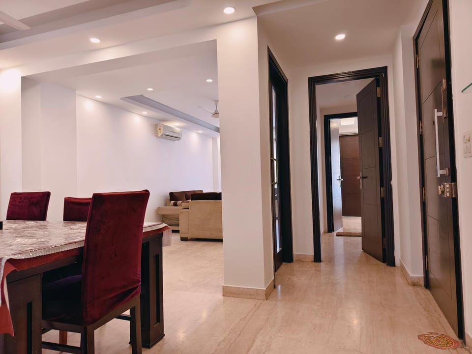 Hostmystay- 3Bhk Terrace! Gk1 M block Apartment in New Delhi