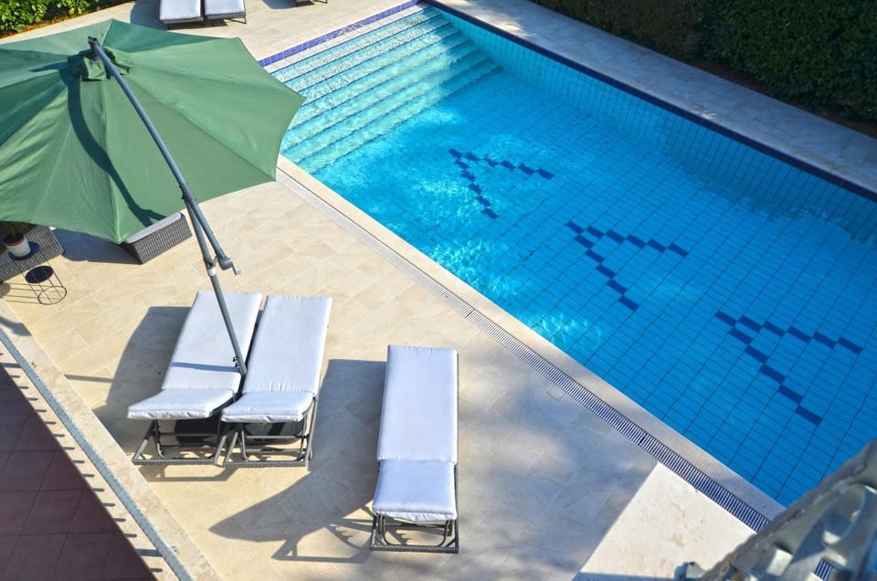 Pool view, Swimming pool