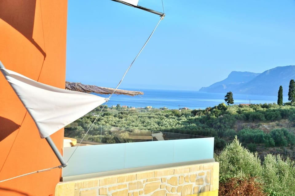 View (from property/room), Landmark view, Mountain view, Sea view