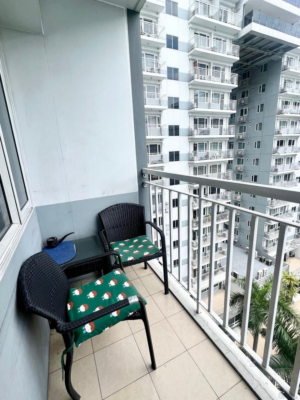 Kathys Crib at Shell Residences Apartment in Pasay