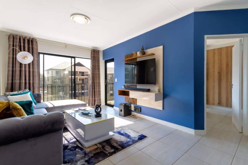 #AlimamaSpaces: The Hakings Luxury Place Apartment in Sandton