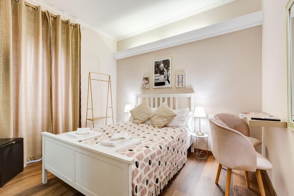 Bed, Bedroom