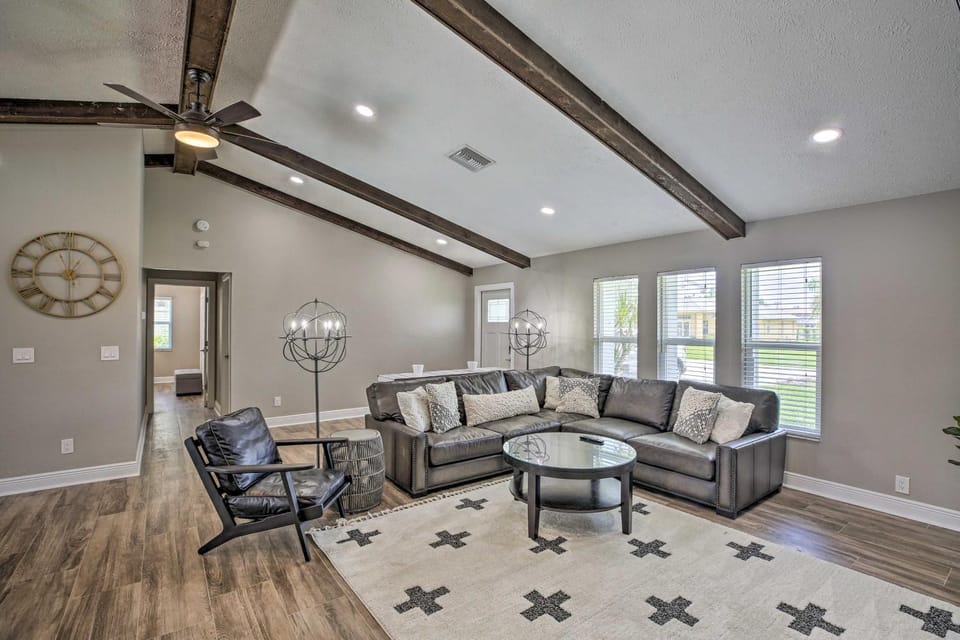 Canal-Front Cape Coral Home: Pool & Patio House in Cape Coral