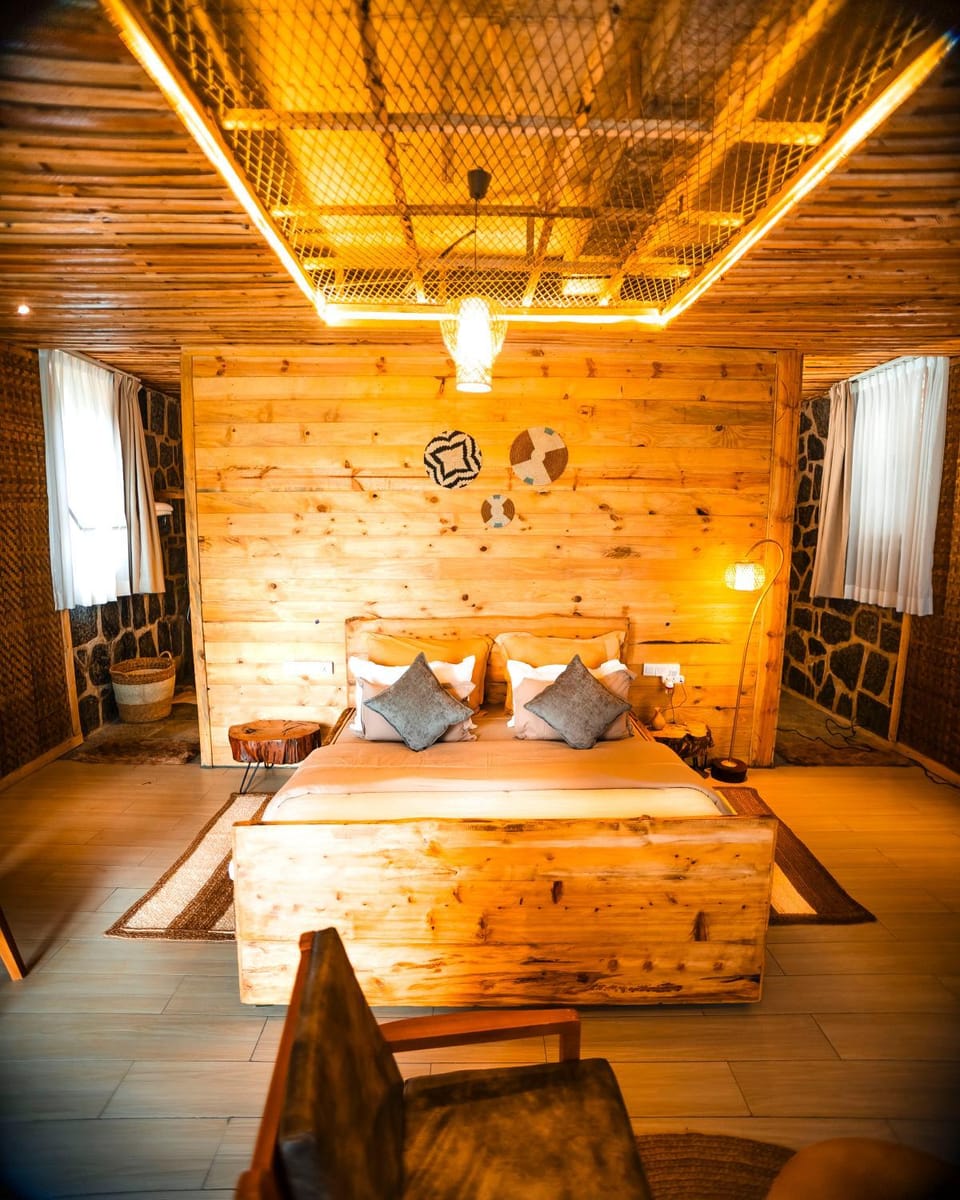 Bed, Photo of the whole room, Bedroom