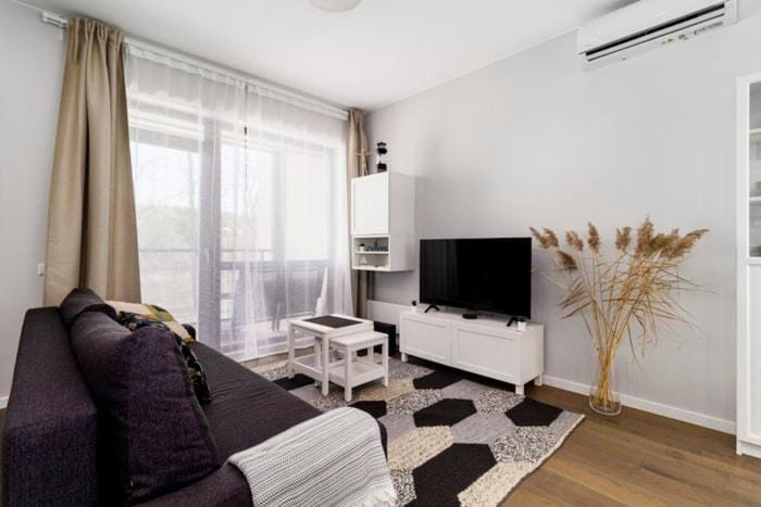 Communal lounge/ TV room, TV and multimedia, Living room