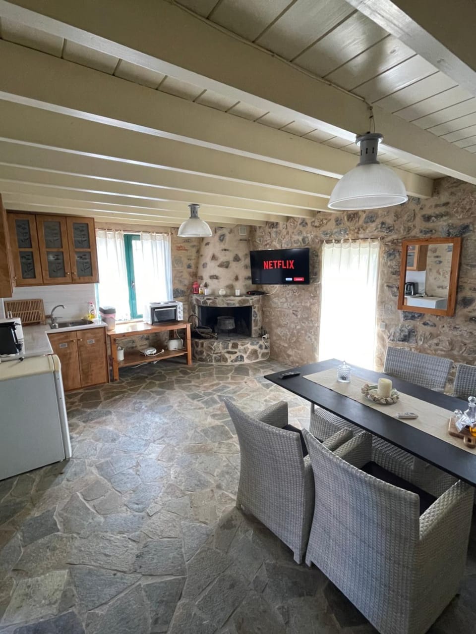 TV and multimedia, Dining area