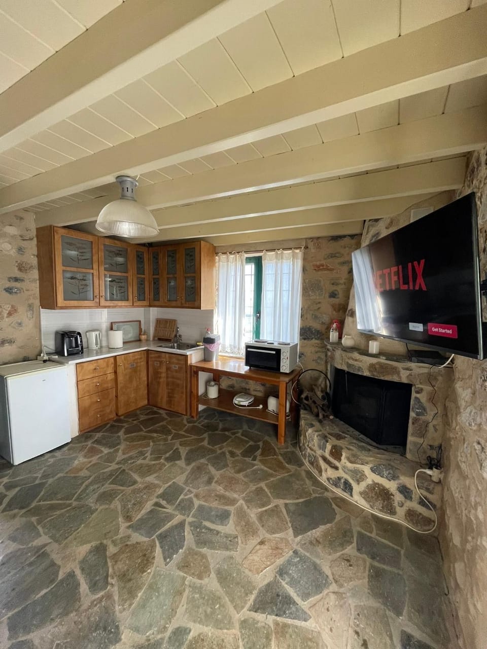TV and multimedia, Kitchen or kitchenette