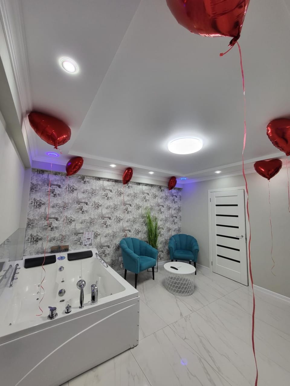 Escapada romantica cu jacuzzi in Chisinau Apartment in Chișinău