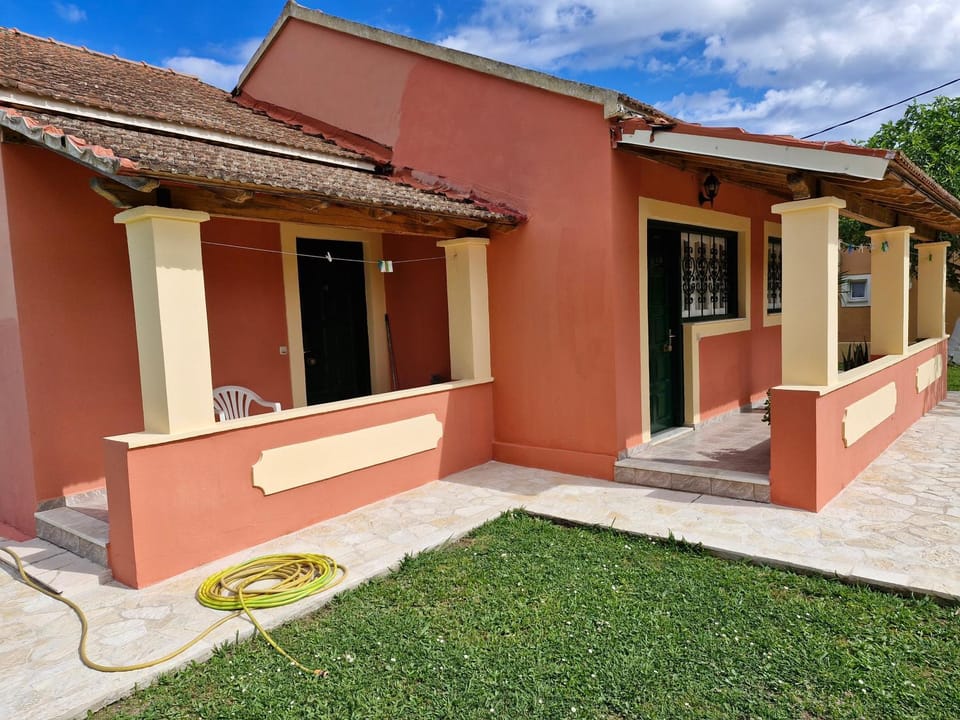 Property building, Day