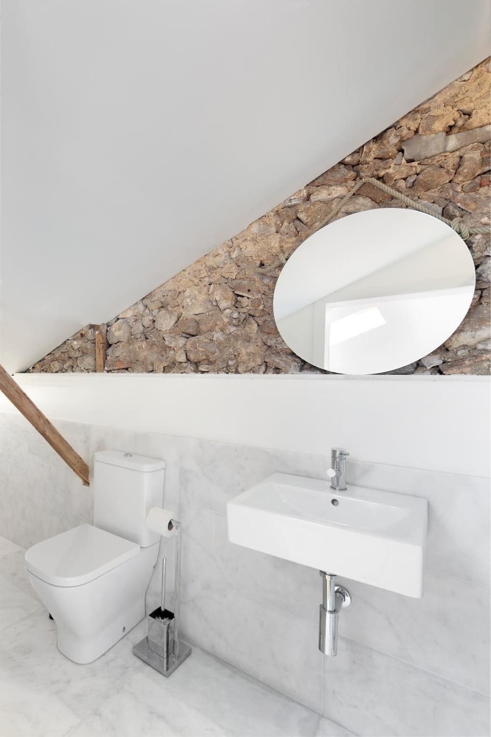 Room Lusíadas with private bathroom Bed and Breakfast in Lisbon