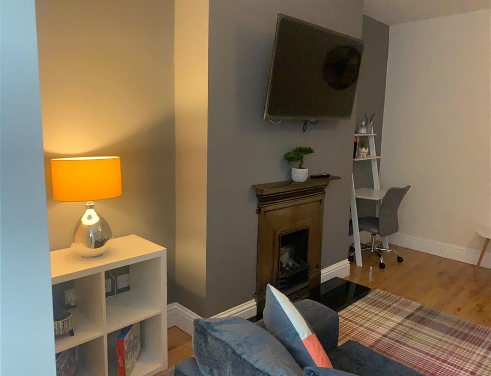 Gateshead Serviced Apartment Ideal for Contractors and Vacationing Apartment in Gateshead