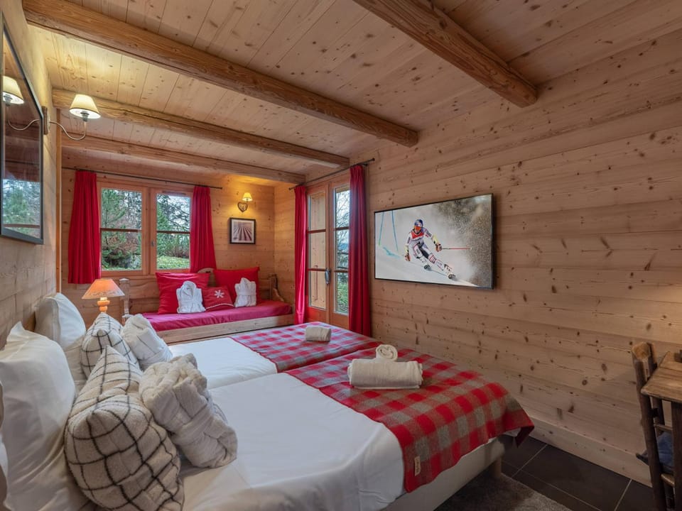 Chalet familial luxe avec sauna et jacuzzi, 12 pers, Courchevel - FR-1-562-54 Chalet in Saint-Bon-Tarentaise