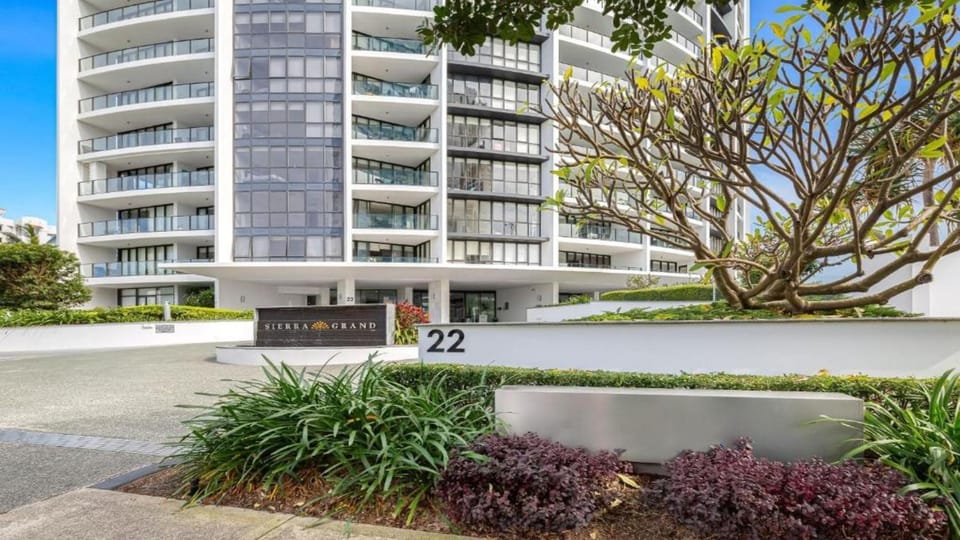 3BR Apartment Hinterland Views - Sierra Grand CoastHM Apartment in Gold Coast