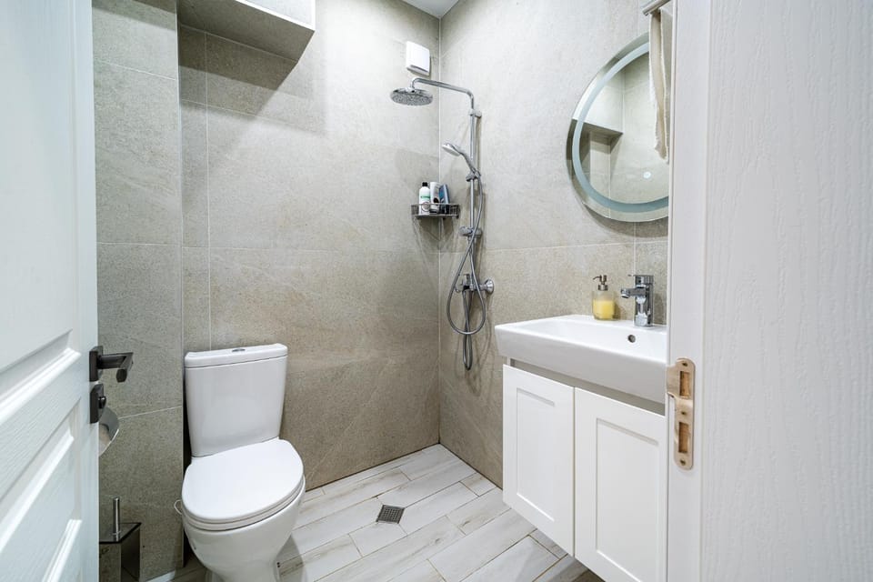 Shower, Toilet, Bathroom