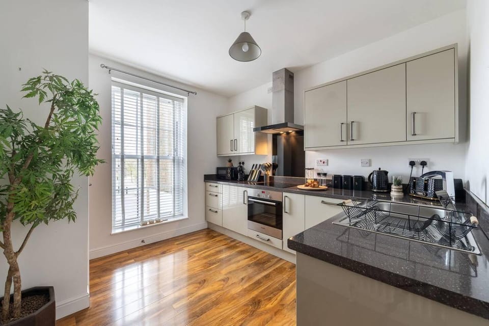 Easy Central Stay - Families, Work & Long Stays Apartment in Great Yarmouth