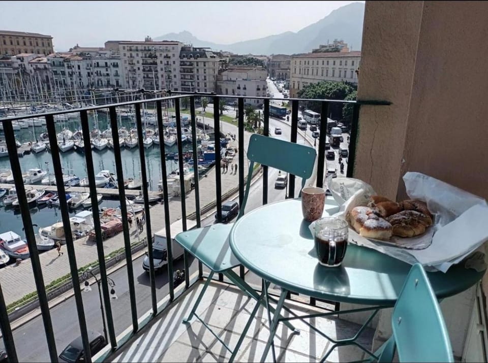 CALA MARE Apartment in Palermo