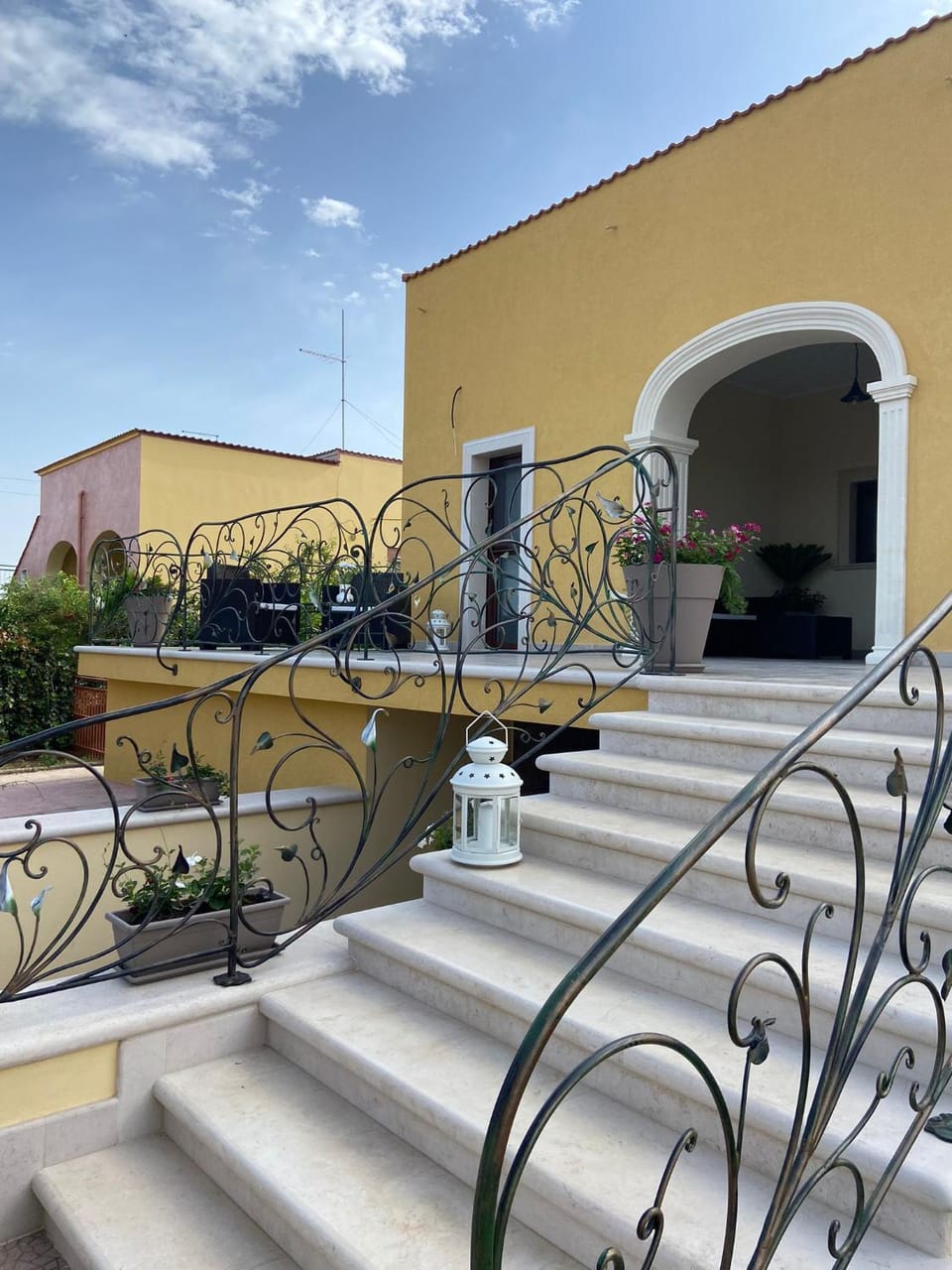 Property building, Balcony/Terrace
