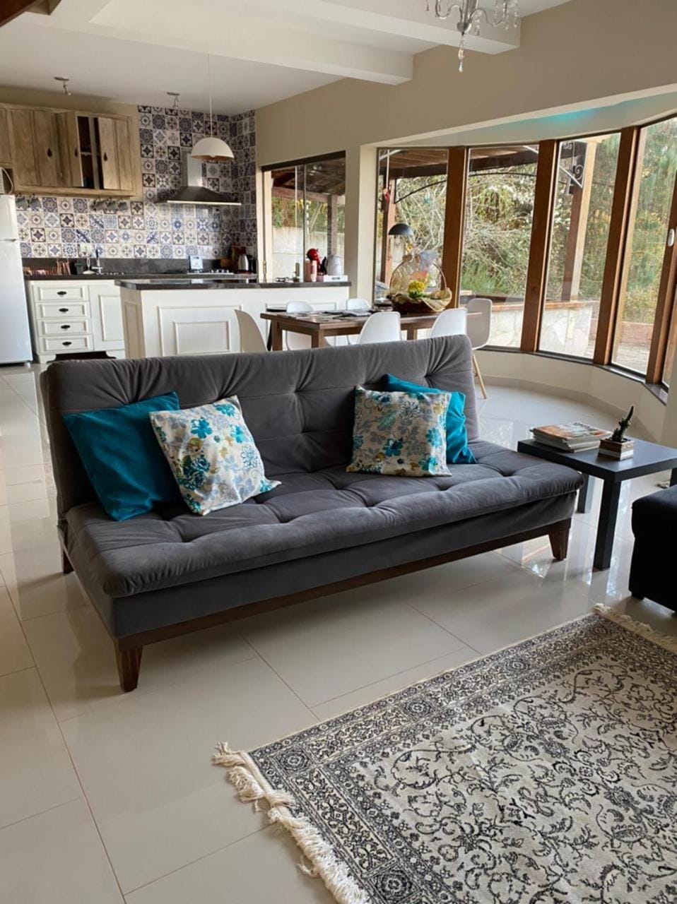Communal lounge/ TV room, Living room, Seating area