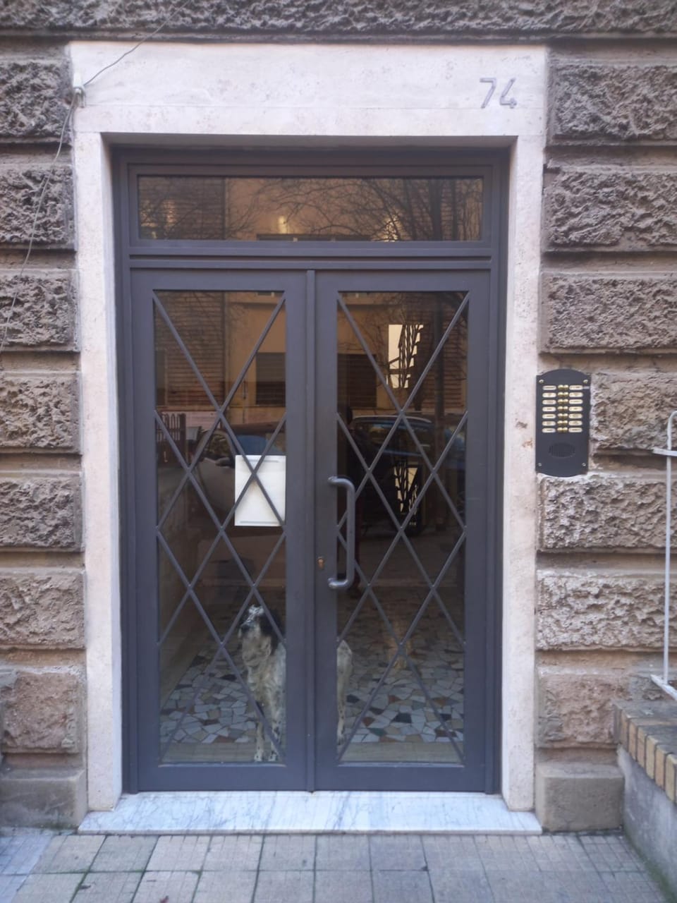 Facade/entrance