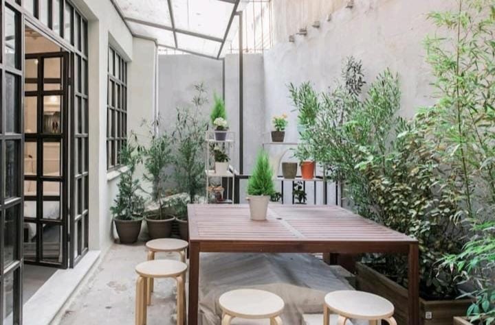 Patio, Day, Balcony/Terrace, Dining area