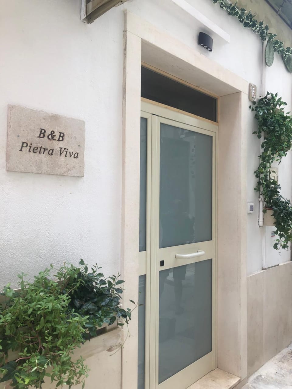 Property building, Facade/entrance