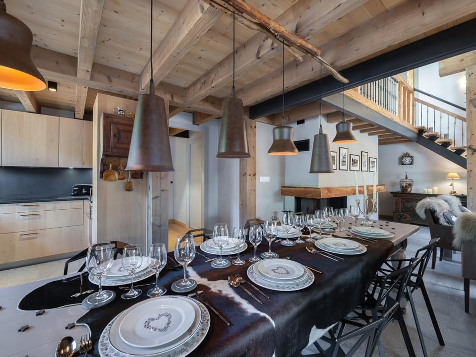 Duplex Montagne 4 Chambres, Proche Ski et Cheminée - FR-1-570-21 Apartment in Les Allues