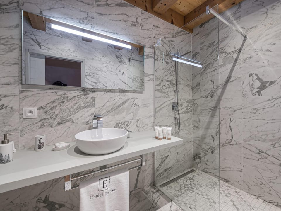 Charmant appartement 6 personnes avec garage, proche ski - FR-1-570-19 Apartment in Les Allues