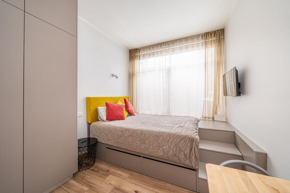 Bed, TV and multimedia