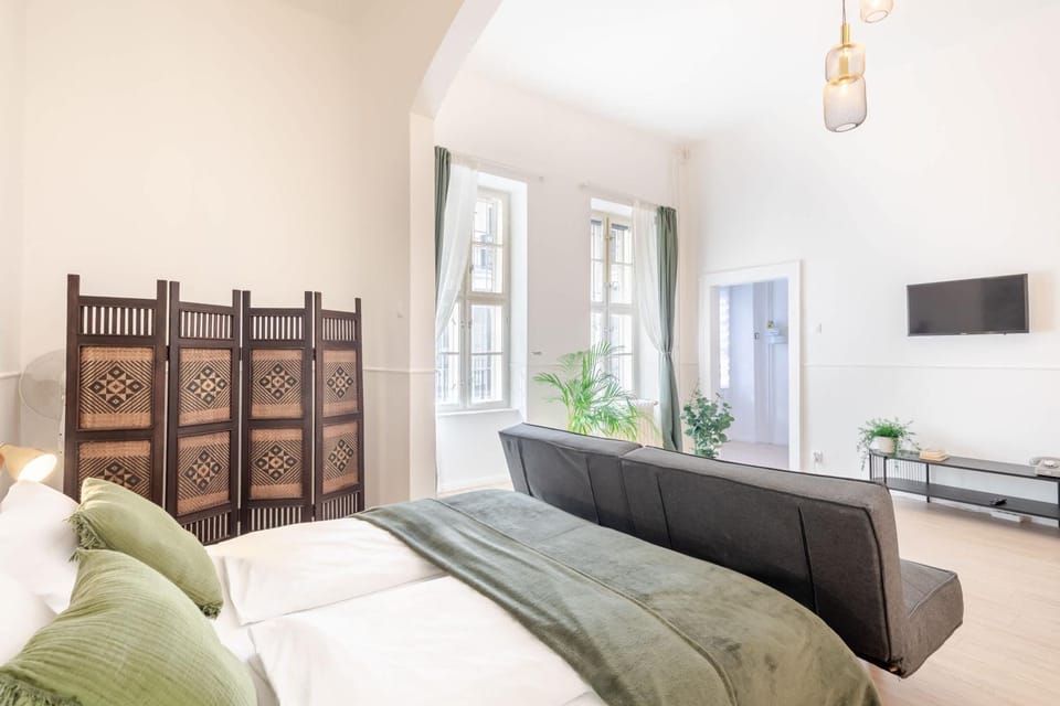 Lovely downtown apartment close to the Basilica Apartment in Budapest