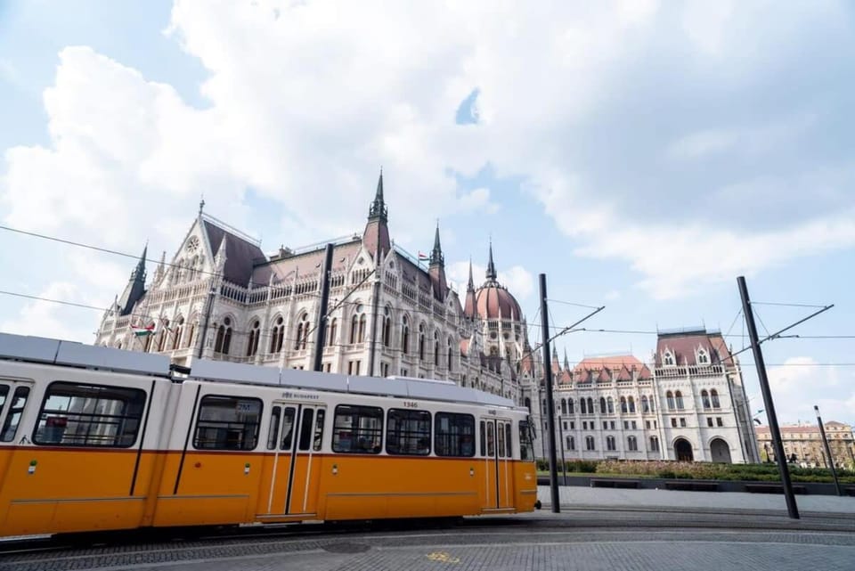 Lovely downtown apartment close to the Basilica Apartment in Budapest