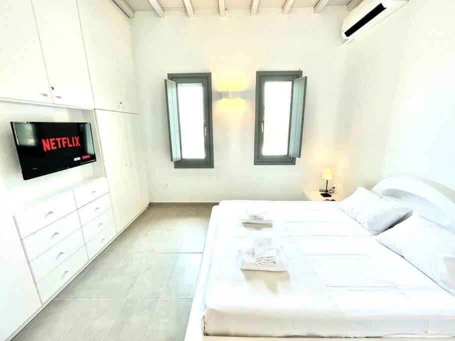 LaLu Mykonos - Sunset Villa - 3 ensuite BR, 140sqm House in Mykonos, Mikonos 846 00, Greece