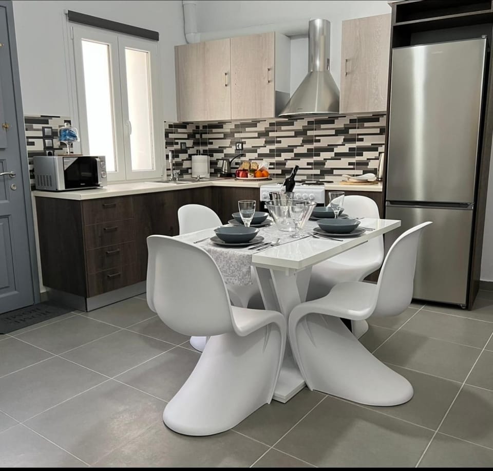 Thania's House ,4 minutes from the center of Hermoulis Apartment in Decentralized Administration of the Aegean
