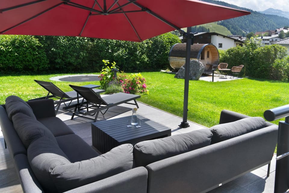 Spring, Garden, Seating area, Garden view, Mountain view, sunbed