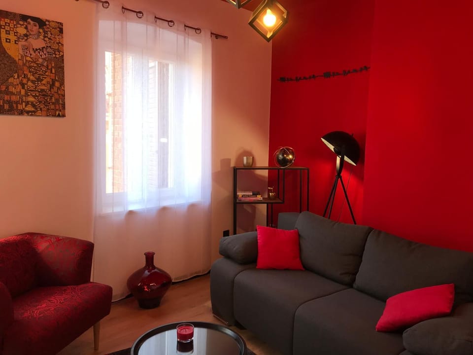 Apartments Colors of Rijeka - Red Apartment in Rijeka