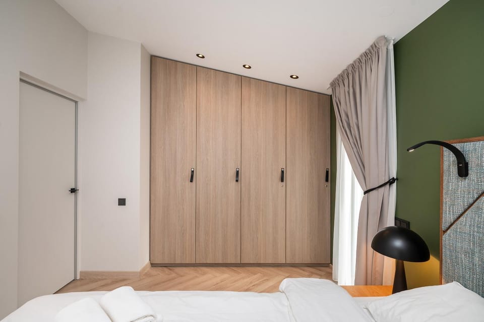 Bedroom, wardrobe