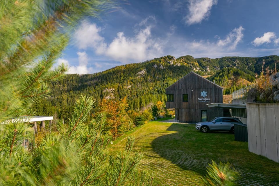 Property building, Natural landscape, Summer, Mountain view, Parking