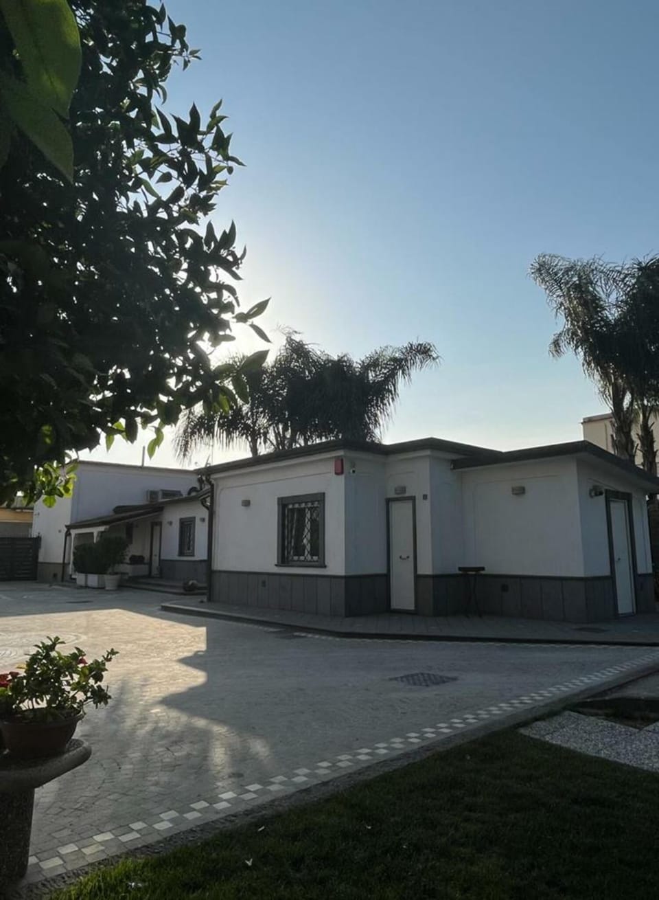 Facade/entrance, Garden