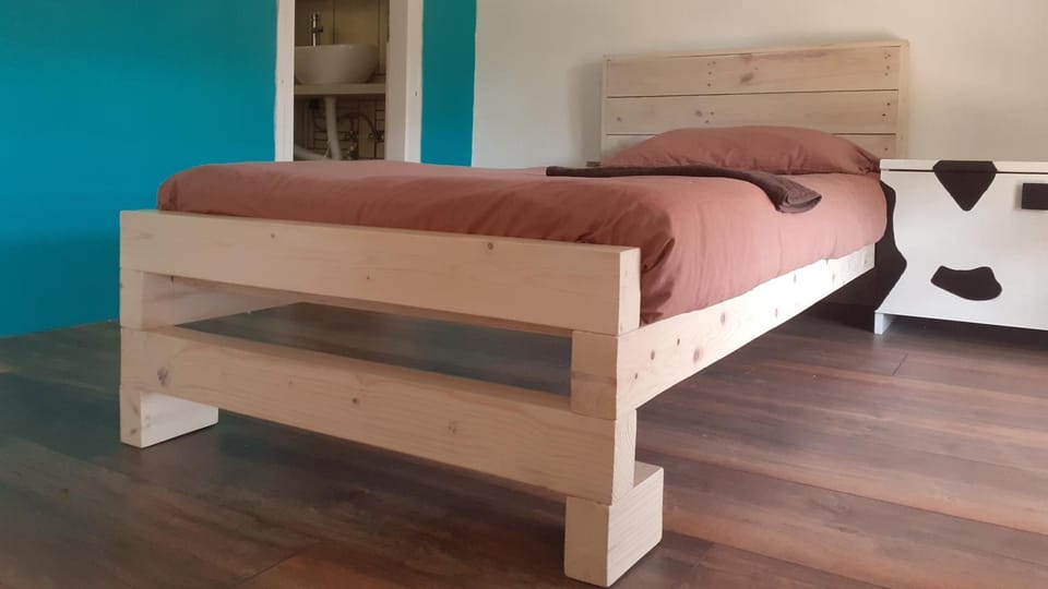 Bed, Bedroom