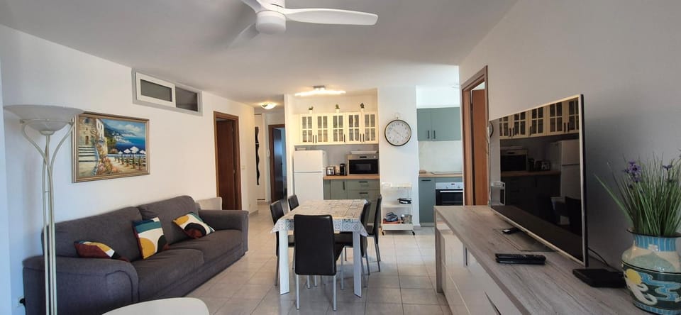 Appartement 6 personnes face à la mer Apartment in Cagnes-sur-Mer