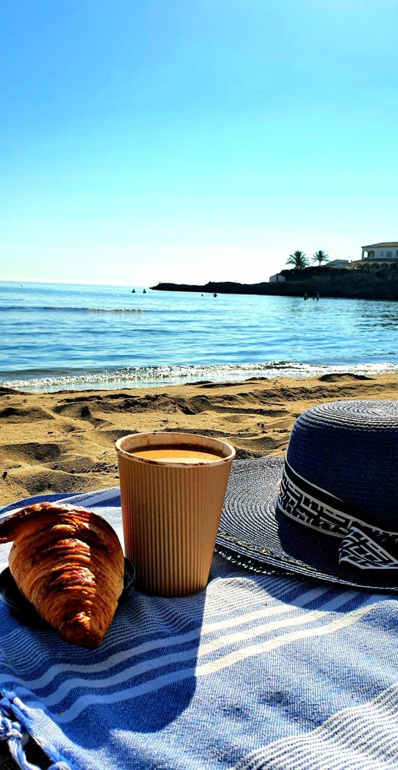 Day, Natural landscape, Food and drinks, Beach, Food, Sea view