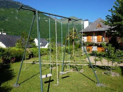 Appartement Rez de Jardin Apartment in Luz-Saint-Sauveur