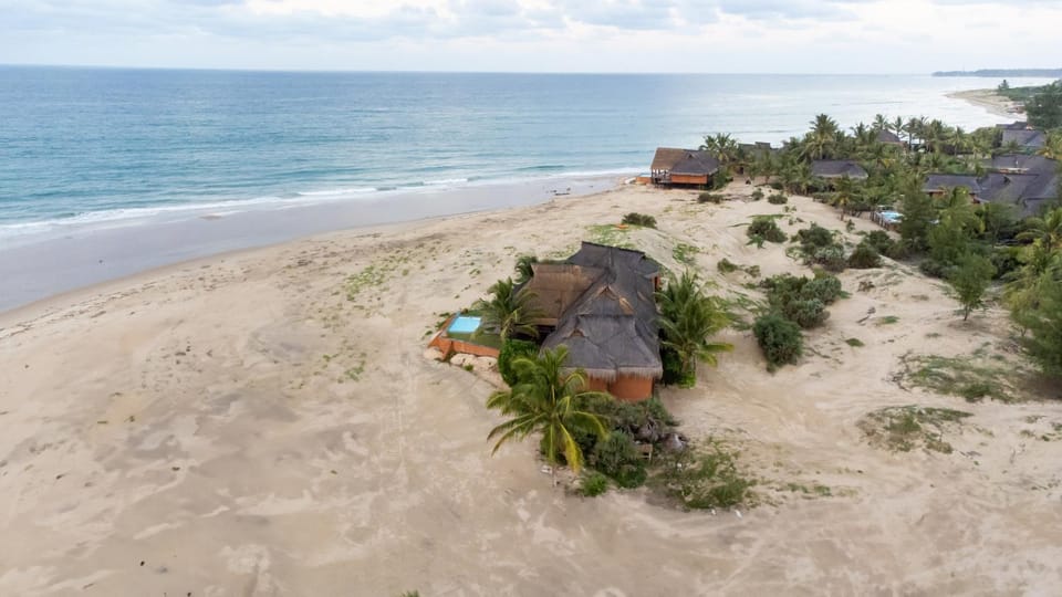 Property building, Sea view, Swimming pool