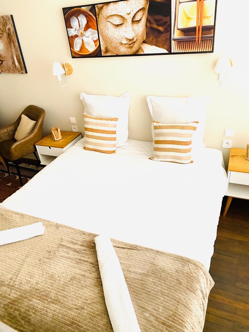 Photo of the whole room