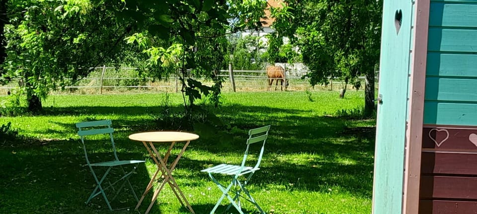 Les roulottes Luxury tent in Bourgogne-Franche-Comté
