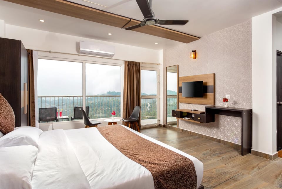 Bed, Natural landscape, Photo of the whole room